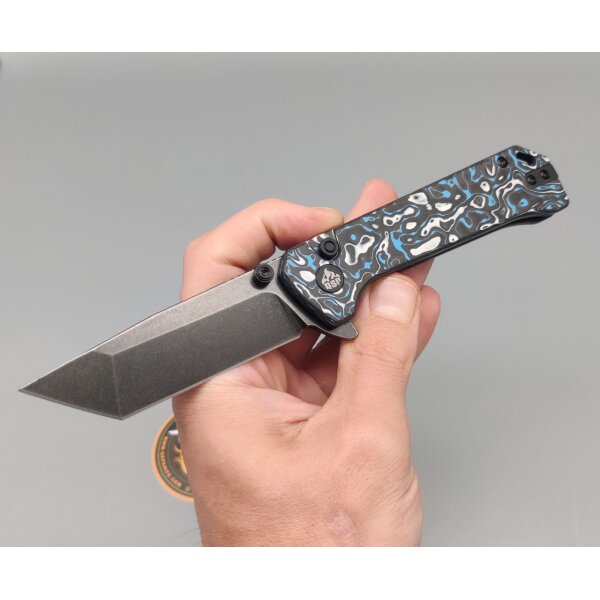 QSP Knife Grebe T Button Lock QS148-H2 S35VN Stahl Colored Gem Carbon