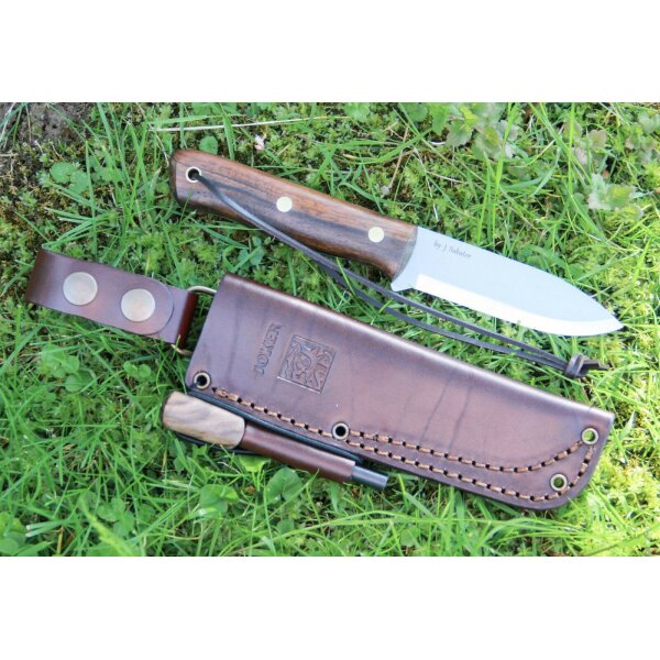 Joker Nordico 14C28N Walnussholz Braun inkl. Feuerstarter Lederscheide