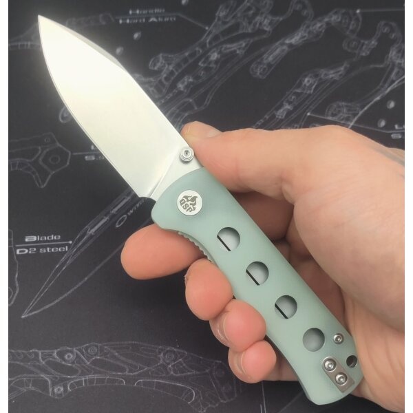 QSP Canary Folder 14C28N Stahl Linerlock G10 Jade Stonewashed