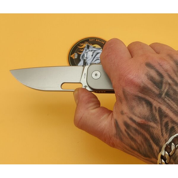 QSP Knife Variant PE Linerlock 14C28N Titan Silver Stonewash