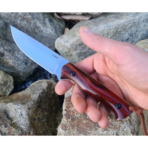 Sanrenmu S771 Jagdmesser 14C28N Stahl Sandelholz Lederscheide