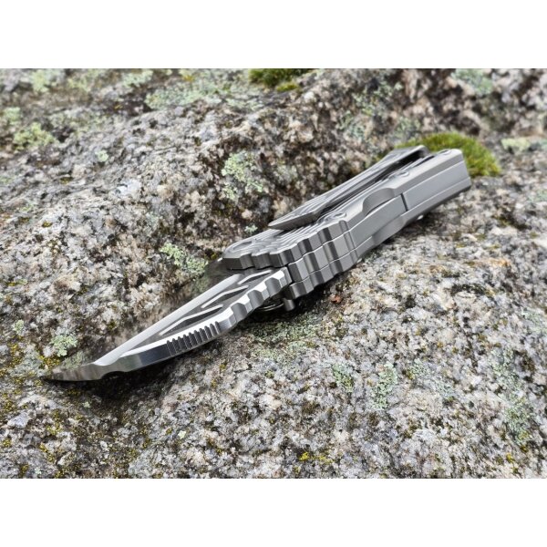 Midgards-Messer URD XXL Folder Titan CPMD2 Stahl mit neuer Granade Bolzensicherung und neuartiger Backlockfeder