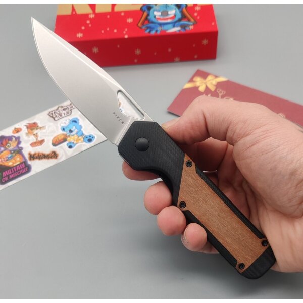 Kizer Militaw Frontflipper 154CM Stahl G10 + Mkuruti Holz