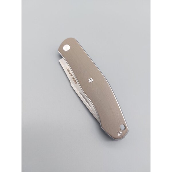 Real Steel Serenity Slip Joint Coyote G10 Satin Klinge Design by Braginets Farbe Beige Tan