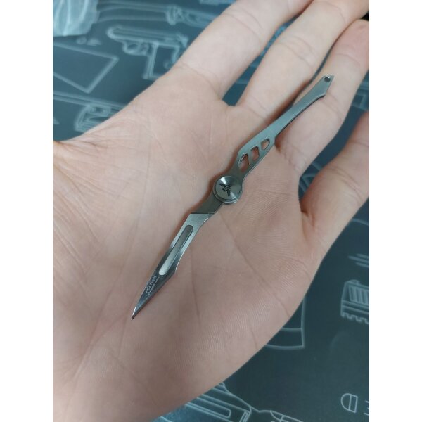 Viperade K18-Titanium Mini Messer Miniatur mit Ring für Schlüsselbund und Case zur Aufbewahrung