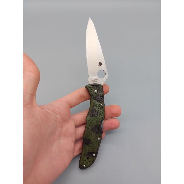 Spyderco Endura 4 Zome Green Camo Tarn Grün Military Camouflage VG-10 Stahl 01SP920