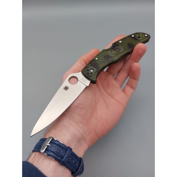 Spyderco Endura 4 Zome Green Camo Tarn Grün Military Camouflage VG-10 Stahl 01SP920