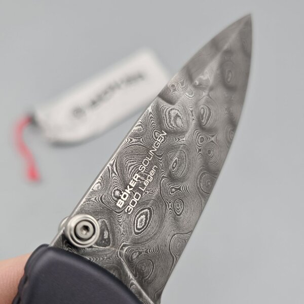 Böker Solingen Tirpitz Premium Damast Taschenmesser mit 300 Lagen Aluminiumgriff Holzinlay Sammlerbox