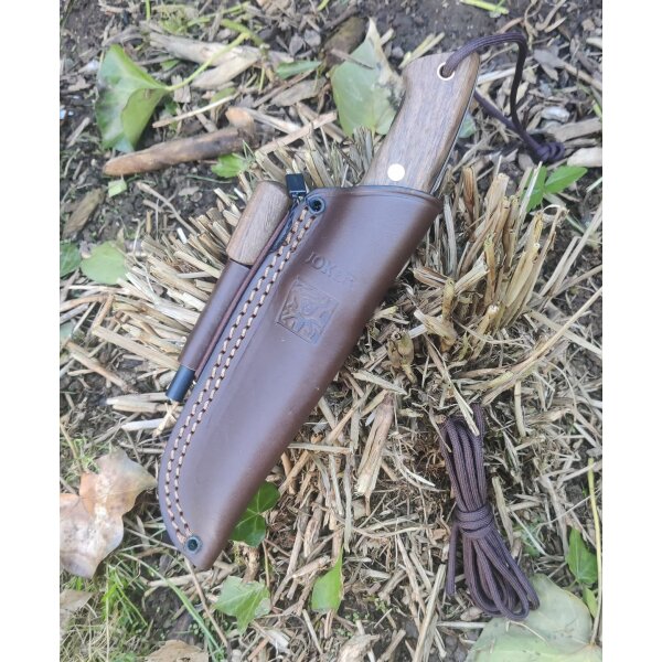 Joker Ranger Scandi Walnuss Bushcraft Lederscheide Feuerstarter