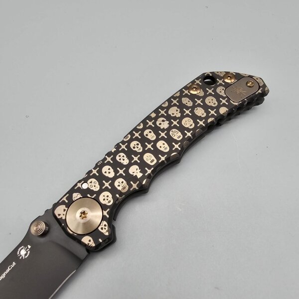 Spartan Blades SF5 Custom Magna Cut Harsey Folder Titan - Gilded Skulls Schwarz Gold Black Totenkopf