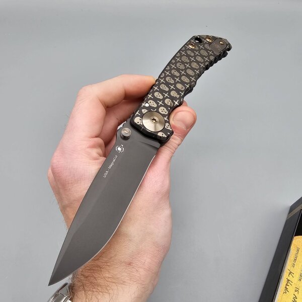 Spartan Blades SF5 Custom Magna Cut Harsey Folder Titan - Gilded Skulls Schwarz Gold Black Totenkopf