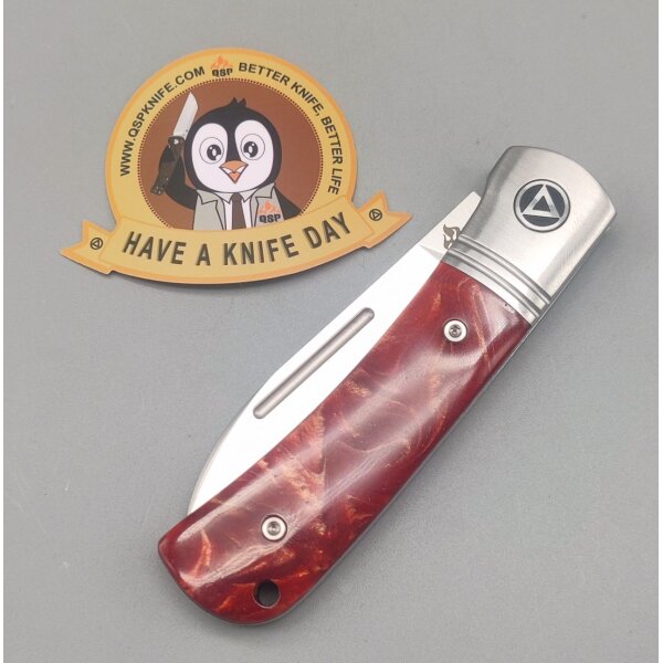 QSP Knife Hedgehog QS142SP-C Spearpoint Red Resin