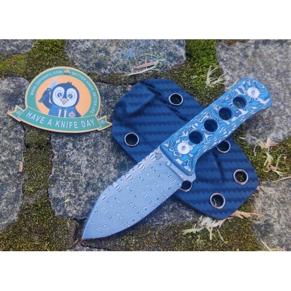 QSP Knife Canary Neck Knife QS141-I Blue Camo Damast Kohlefaser CF