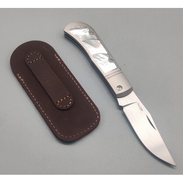 Kizer Trestle Slipjoint S45VN Stahl Titan / Perlmutt Gentleman Knife