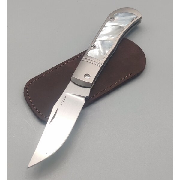 Kizer Trestle Slipjoint S45VN Stahl Titan / Perlmutt Gentleman Knife