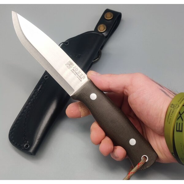 Joker Scandi Bushlord Sleipner Stahl Canvas Micarta Lederscheide