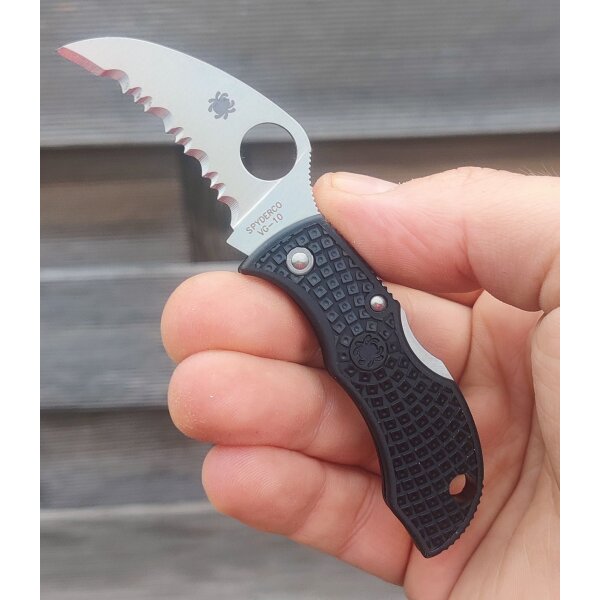 Spyderco Manbug Hawkbill Black FRN VG-10 SpyderEdge 01SP1334