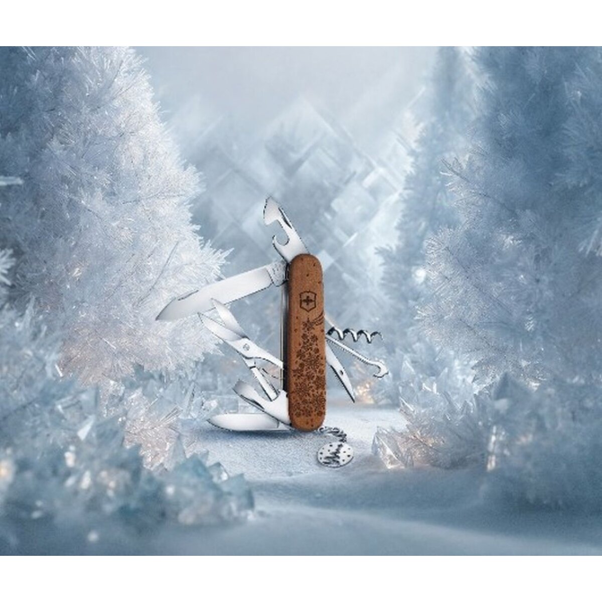 Victorinox Climber Wood Swiss Spirit Special Edition 2021, Le Couteau Suisse Qui Envoi Du Bois