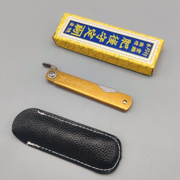 Joker Shape Friction Folder Damast Stahl Messinggriff