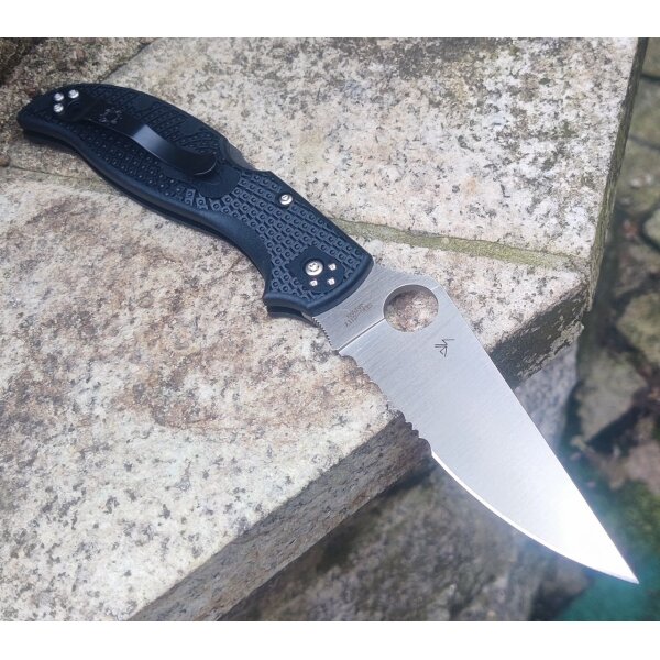 Spyderco Stretch 2 XL Lightweight Combination Edge 01SP1183