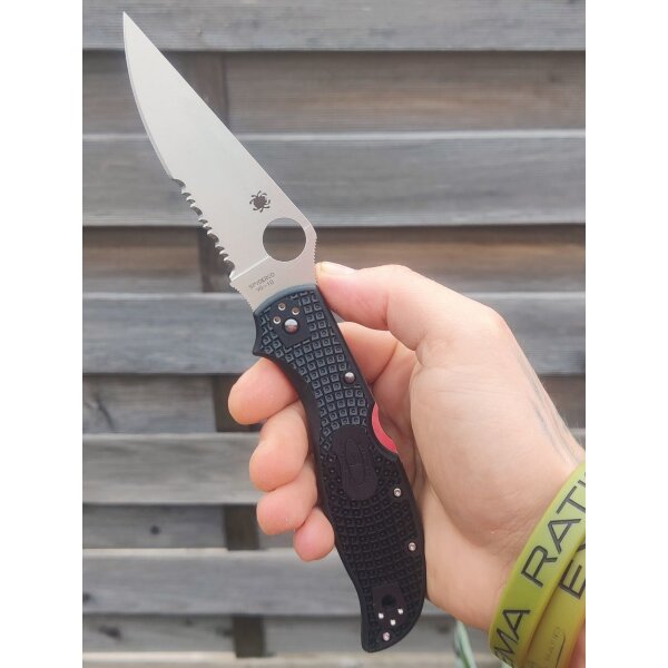 Spyderco Stretch 2 XL Lightweight Combination Edge 01SP1183