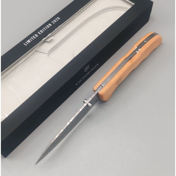 Victorinox Evoke Wood Damast Limited Edition 2026 Jahresmesser Damastmesser