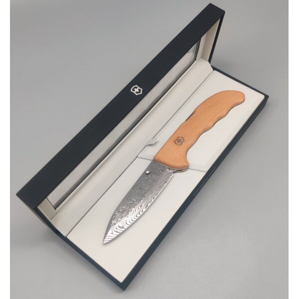 Victorinox Evoke Wood Damast Limited Edition 2026 Jahresmesser Damastmesser