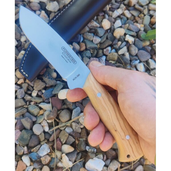 J&V Forester Corzo Olivo Jagdmesser ACX-390 Stahl Olivenholzgriff
