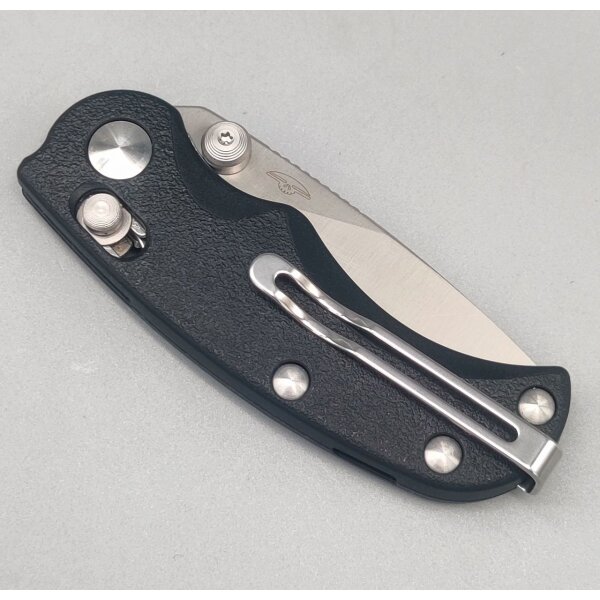 Real Steel Esca Crossbar Lock Folder Black 12C27 Stahl GFN Griff