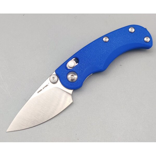 Real Steel Esca Crossbar Lock Folder Blue 12C27 Stahl GFN Griff