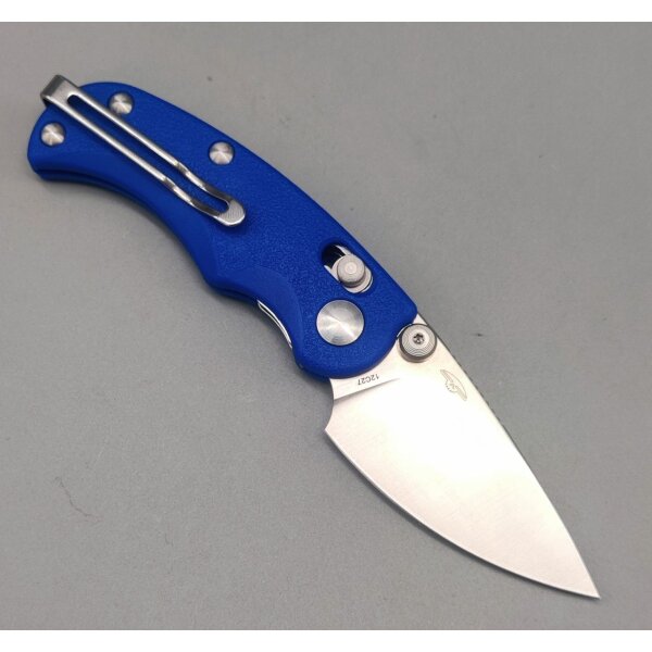 Real Steel Esca Crossbar Lock Folder Blue 12C27 Stahl GFN Griff