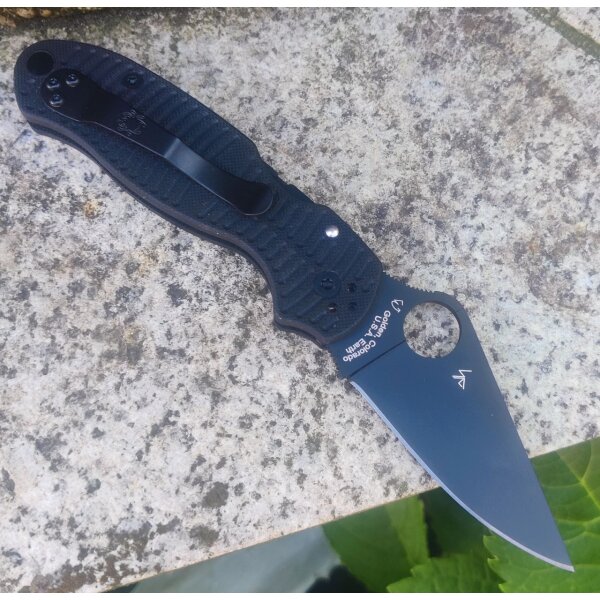 Spyderco Para 3 Salt Black G10 MagnaCut Black Blade