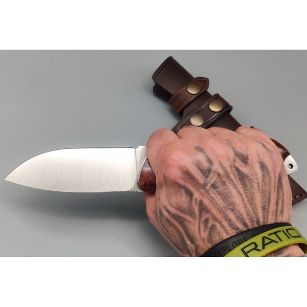 J&V Axarquia Cocobolo Outdoormesser MoVa Stahl Cocoboloholz Lederscheide