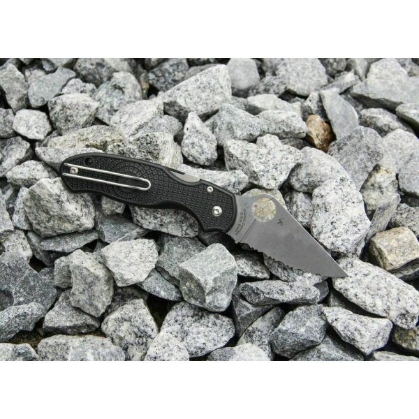 Spyderco Para 3 Lightweight Serrated CTS BD 1 FRN Schwarz Taschenmesser 01SP1033