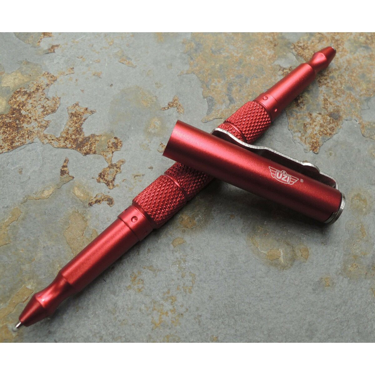 https://soeldner-messer.com/media/image/product/3770/lg/uzi-tactical-pen-glassbreaker-kugelschreiber-kubotan-glasbrecher-red.jpg