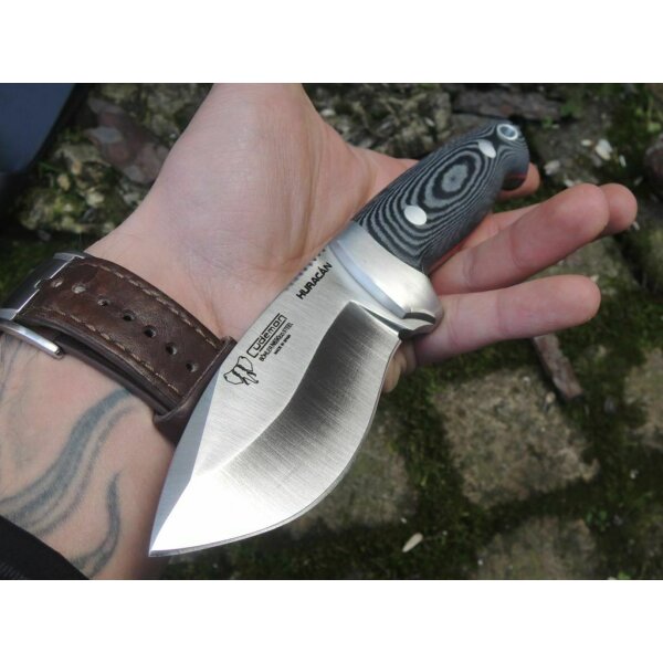 Cudeman Huracan N695 Micarta Schwarz inkl. Lederscheide