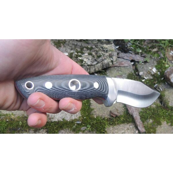 Cudeman Huracan N695 Micarta Schwarz inkl. Lederscheide