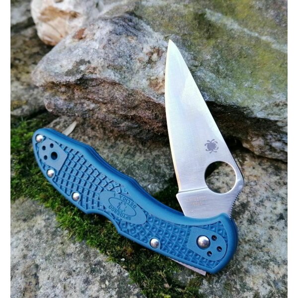 Spyderco Delica 4 Lightweight FRNl Blau