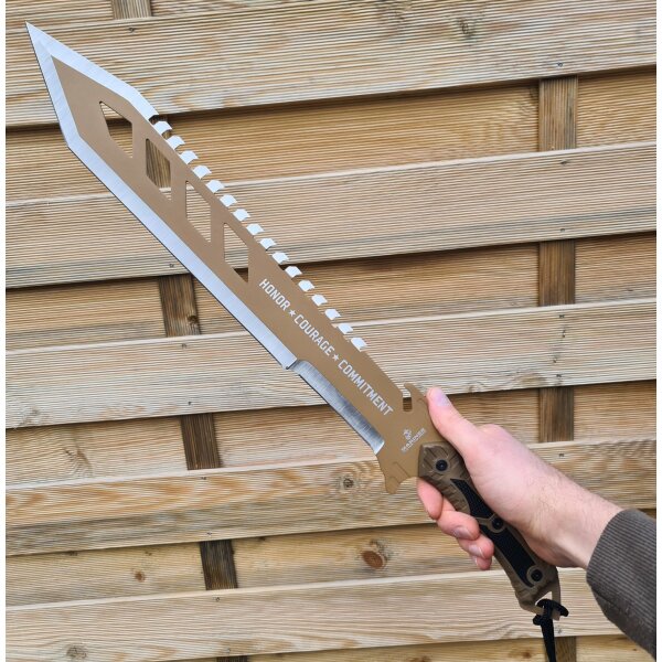 United Cutlery Messer DESERT OPS SAWBACK MACHETE Buschmesser Gold mit Scheide