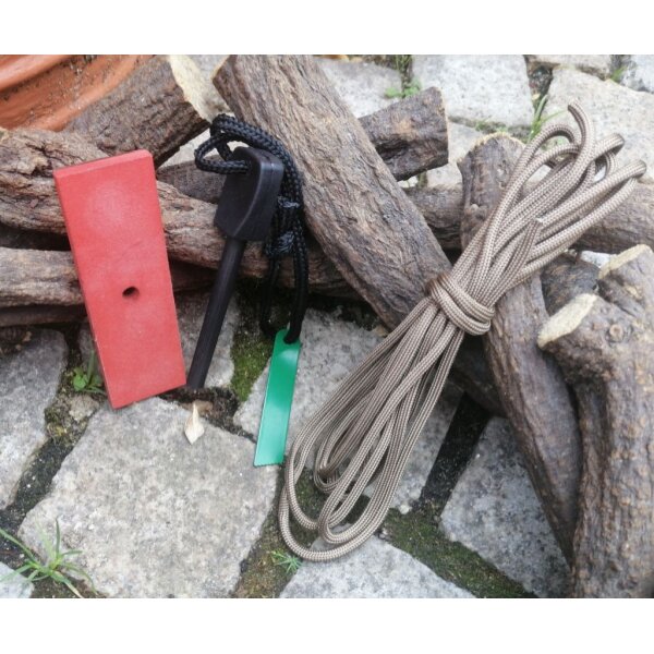Cudeman Bearhug N695 Cocoboloholz Braun inkl. Feuerstarter Paracord Schärfer Lederscheide