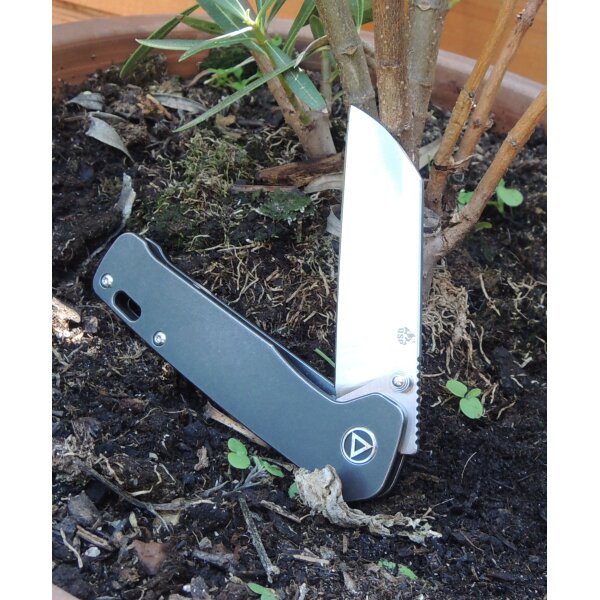 QSP Knife PENGUIN QS130-M Messer 154 CM Stahl Titangriff Kugellager