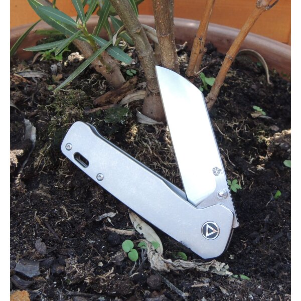 QSP Knife PENGUIN QS130-P Messer 154 CM Stahl Titangriff Kugellager