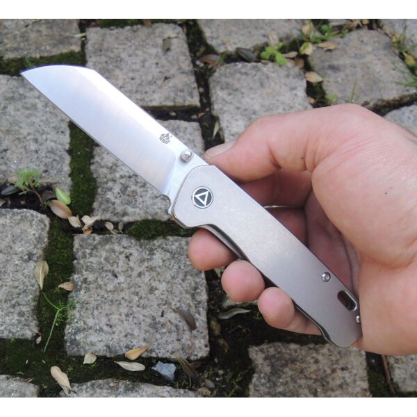 QSP Knife PENGUIN QS130-P Messer 154 CM Stahl Titangriff Kugellager