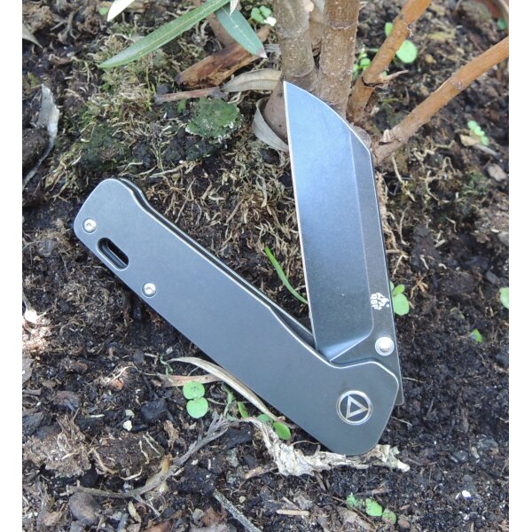 QSP Knife PENGUIN QS130-O Messer 154 CM Stahl Titangriff Kugellager