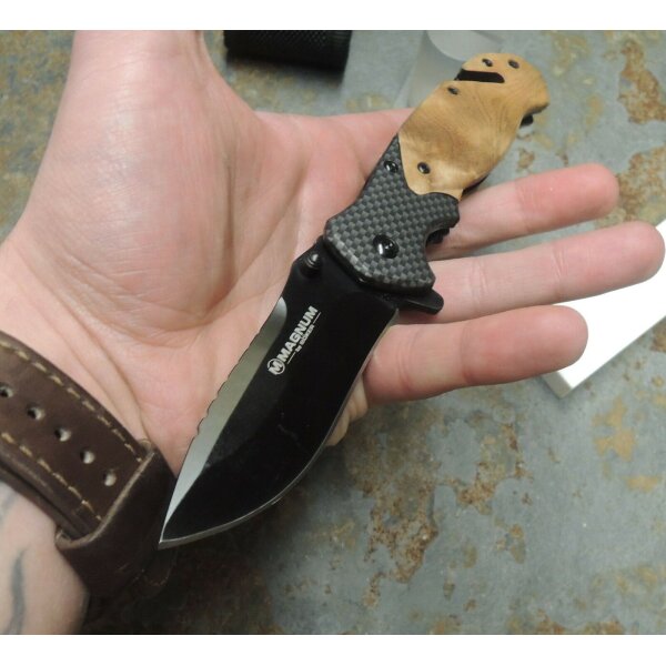 Böker Magnum BLOMKVIST Olive Arbeits-und Rettungsmesser Etui Schleifstein 01MB736