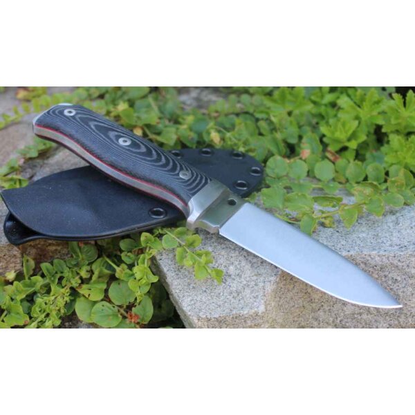 Cudeman MT-5 N695 Micarta Schwarz inkl. Feuerstarter Kydexscheide