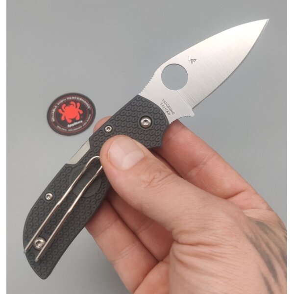 Spyderco Chaparral Lightweight CTS-XHP FRN Griff Grau Grey 01SP338
