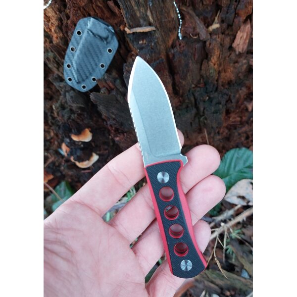 QSP Knife CANARY Neck Knife QS141-B1 mit Kydxscheide Black/Red