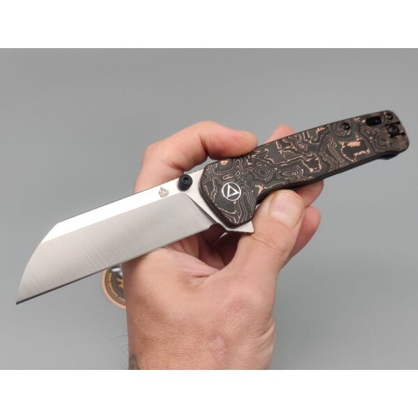 QSP Knife PENGUIN PLUS QS130XL-E1 20CV Stahl Carbon/Titan
