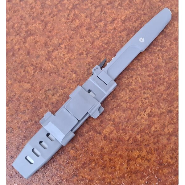 Extrema Ratio Mamba Wolf Grey